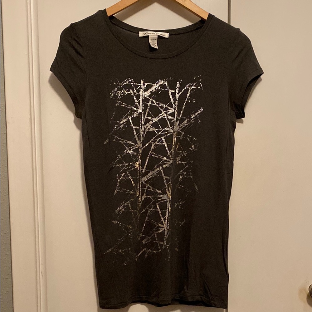 Kenneth Cole New York Dark Gray Graphic Cap Sleeve Tee Women’s Medium